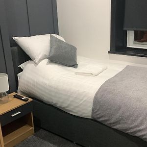Standard Single Room Shower